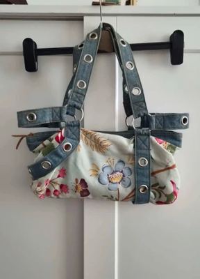 Cacharel on Vinted