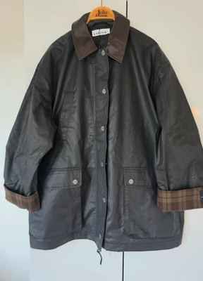 Haute L’amitié on Vinted