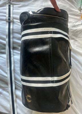 Fred Perry on Vinted
