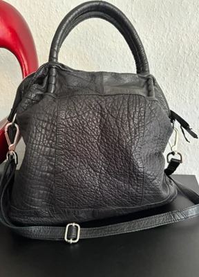 Kiomi on Vinted