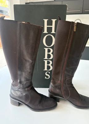 Hobbs on Vinted