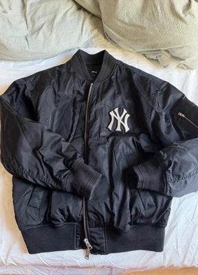 MLB on Vinted