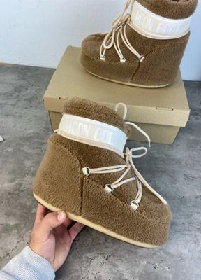 Moon Boot on Vinted