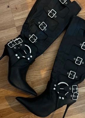 Nasty Gal on Vinted